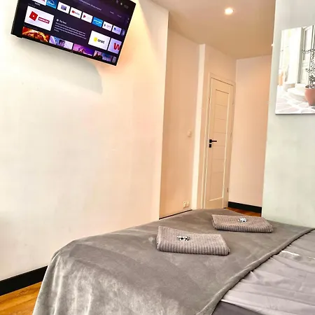 Special 1 Bed Center *